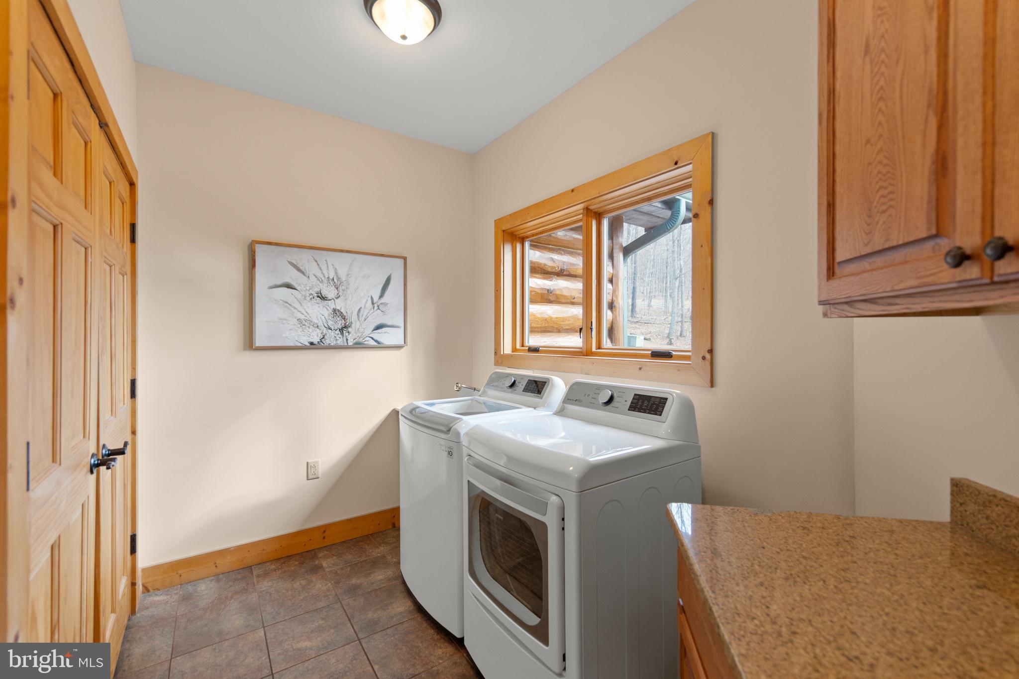 181 Signal Ridge Lane Winchester, VA 22603 - Photo 30 of 70 a utility room with dryer and washer