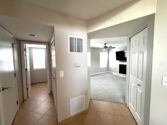 $2,800 | 1109 Blackburn Drive, Grayslake, IL 60030