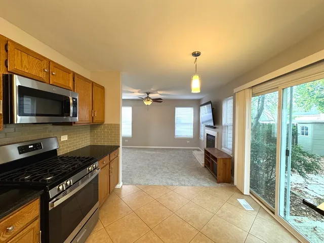 $2,800 | 1109 Blackburn Drive, Grayslake, IL 60030