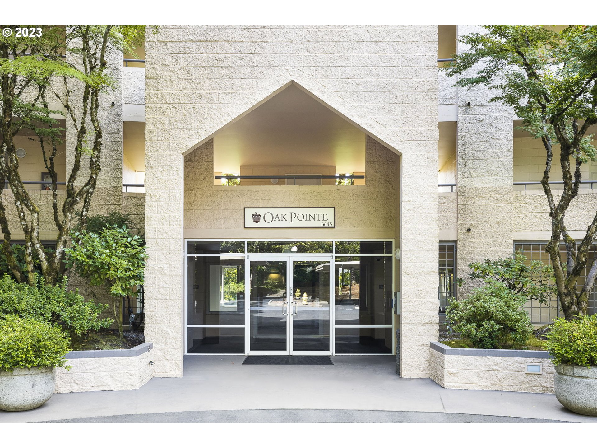 6645 West Burnside Road, Unit 543 Portland, OR 97225 - Photo 1 of 25 Gallery Image 1