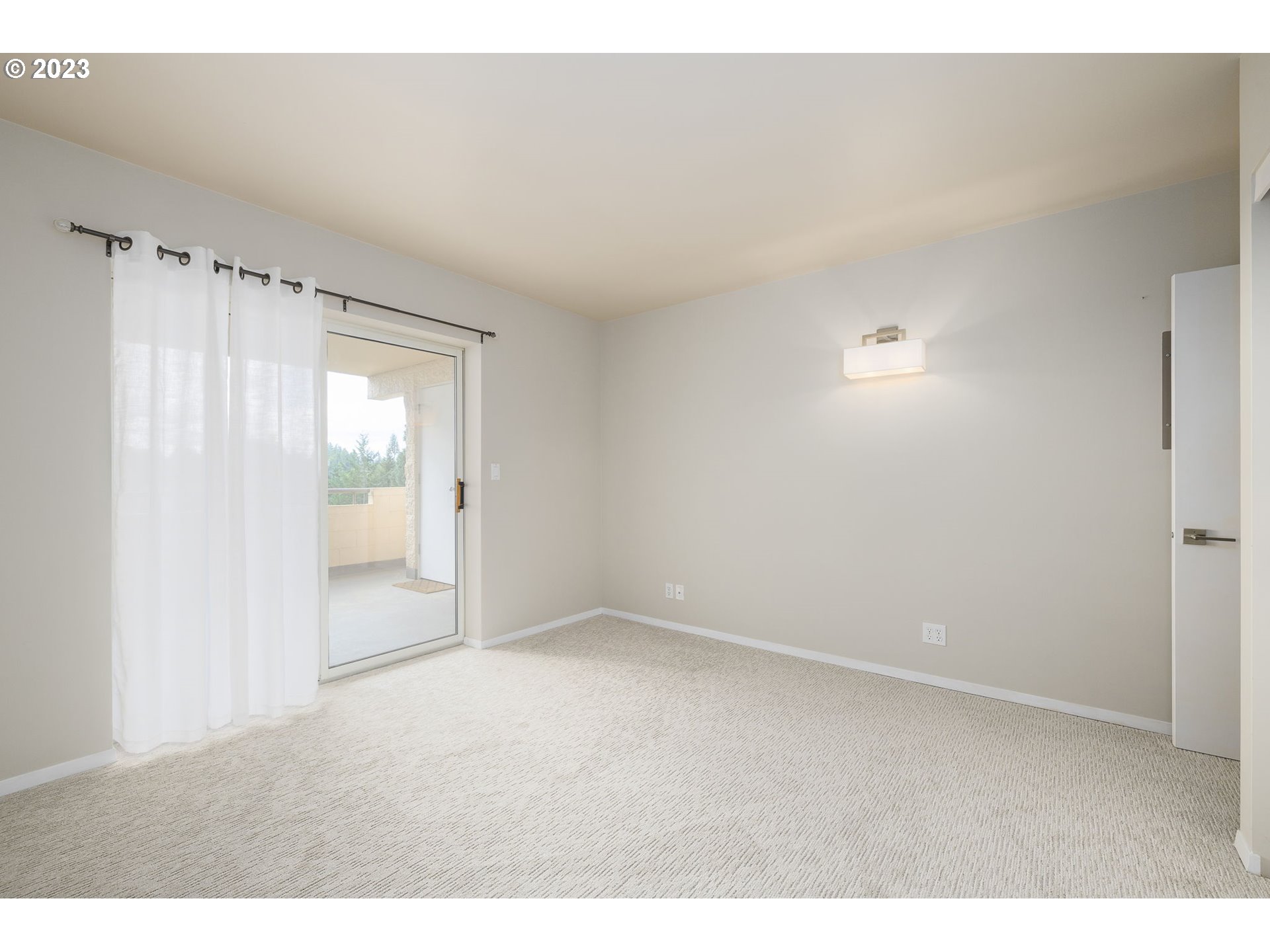6645 West Burnside Road, Unit 543 Portland, OR 97225 - Photo 13 of 25 Gallery Image 13