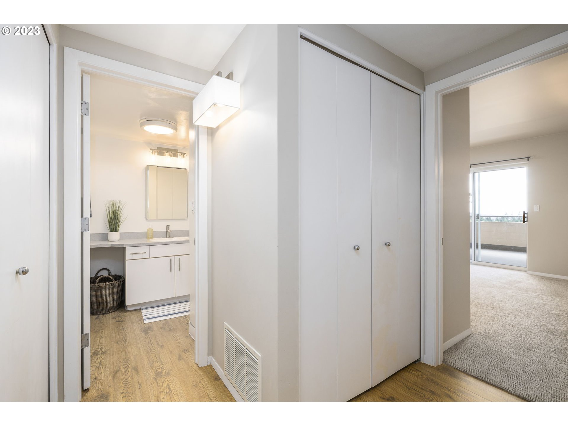 6645 West Burnside Road, Unit 543 Portland, OR 97225 - Photo 14 of 25 Gallery Image 14