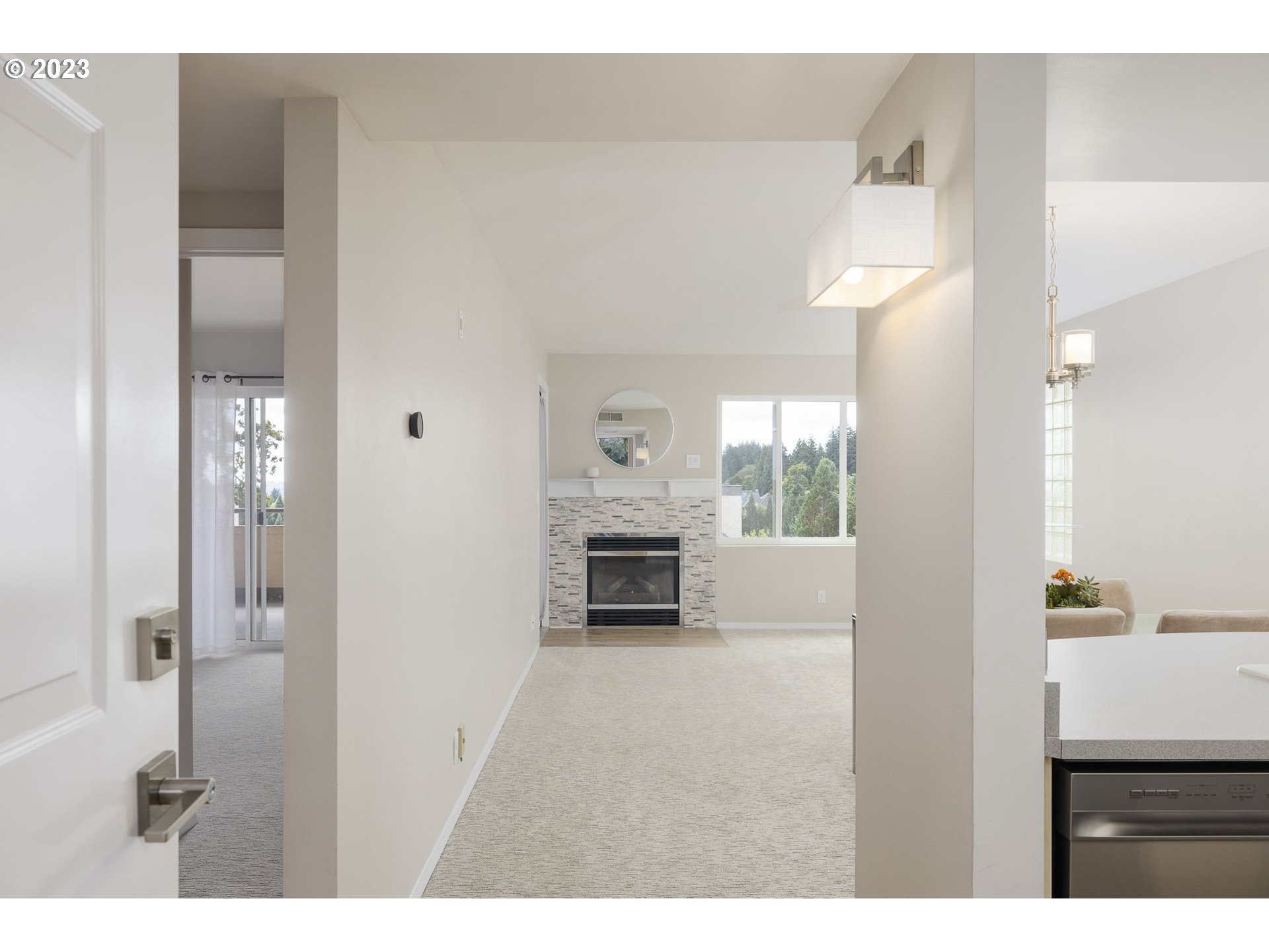 6645 West Burnside Road, Unit 543 Portland, OR 97225 - Photo 3 of 25 Gallery Image 3