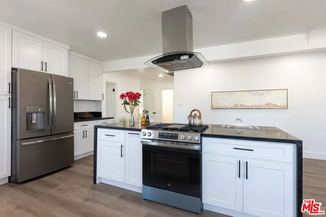 $850,000 | 2295 West Wardlow Road, Long Beach, CA 90810