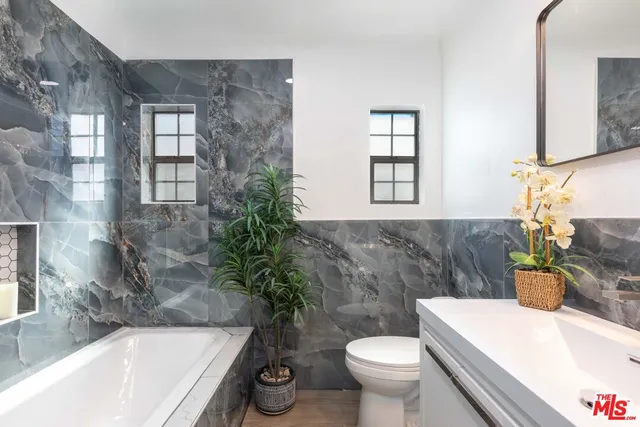 $850,000 | 2295 West Wardlow Road, Long Beach, CA 90810