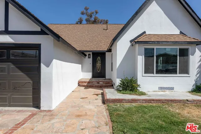 $850,000 | 2295 West Wardlow Road, Long Beach, CA 90810