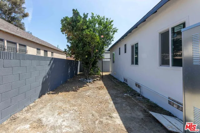 $850,000 | 2295 West Wardlow Road, Long Beach, CA 90810