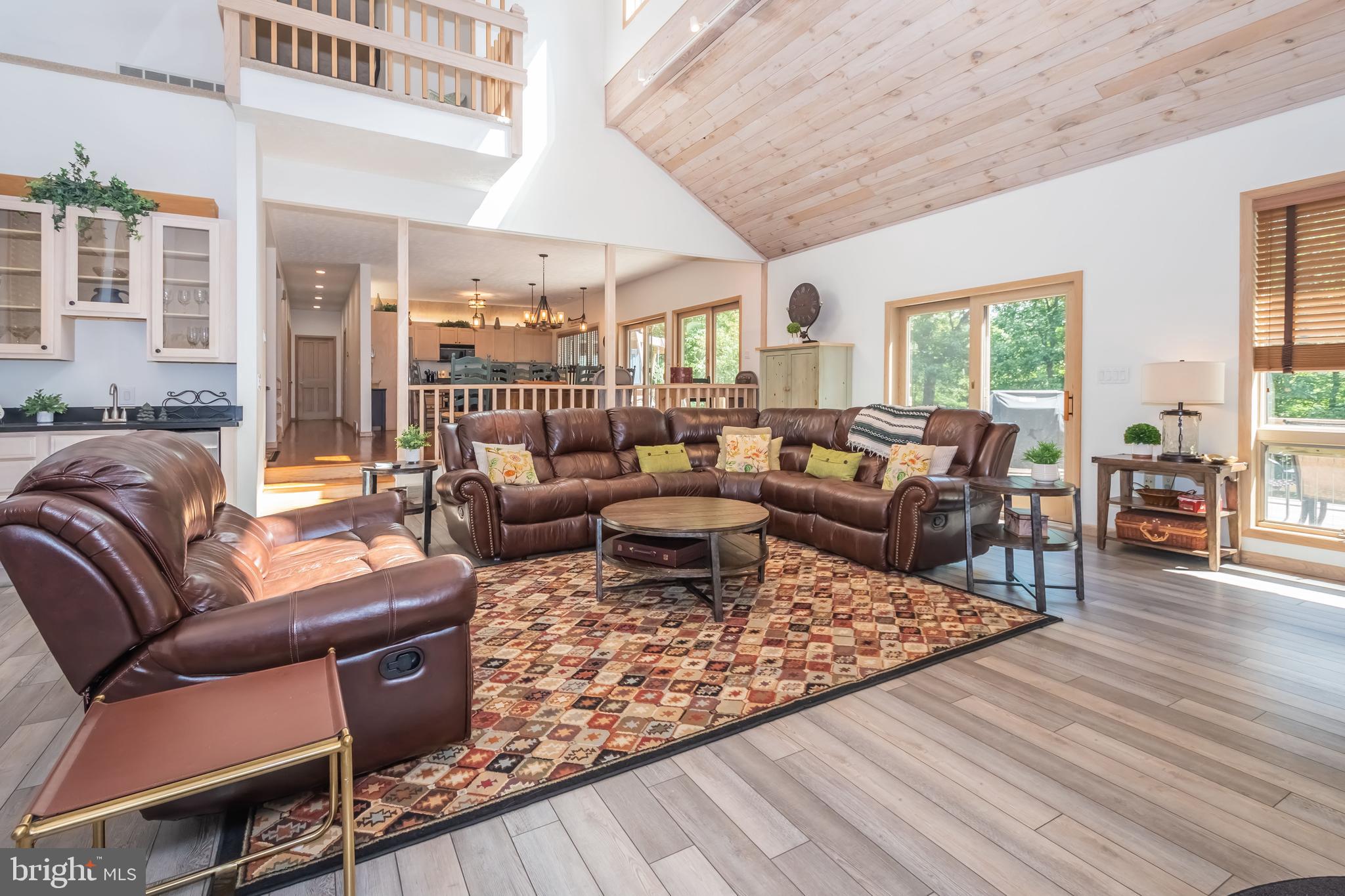 2345 Marsh Hill Road McHenry, MD 21541 - Photo 15 of 77 Main Living Room