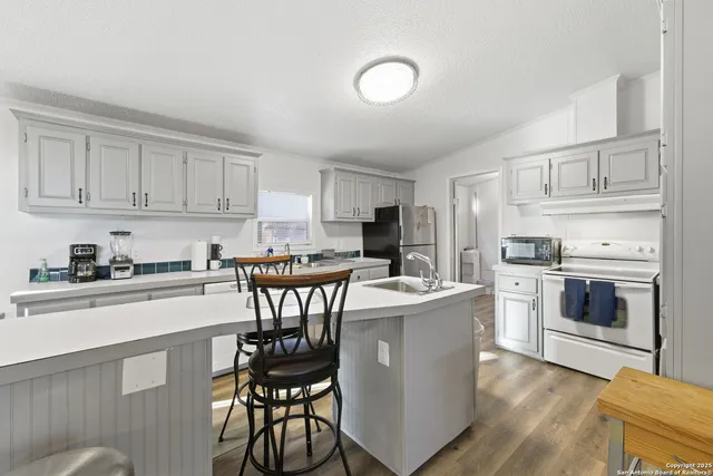 $480,000 | 247 Covey Drive, Lytle, TX 78052