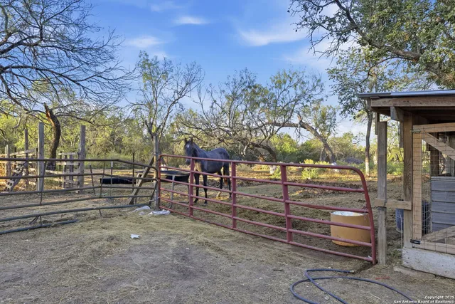 $480,000 | 247 Covey Drive, Lytle, TX 78052