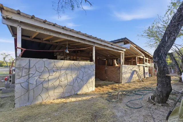 $480,000 | 247 Covey Drive, Lytle, TX 78052