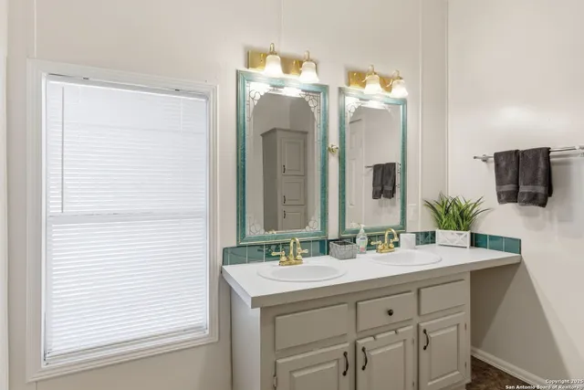 $480,000 | 247 Covey Drive, Lytle, TX 78052