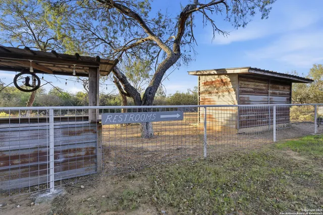 $480,000 | 247 Covey Drive, Lytle, TX 78052