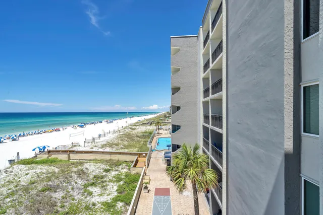 $389,500 | 676 Santa Rosa Boulevard, Unit 4D, Fort Walton Beach, FL 32548