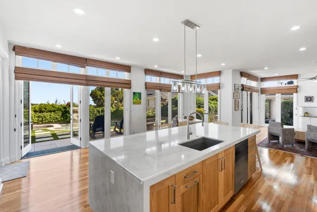 $4,495,000 | 6815 La Jolla Scenic S Drive, La Jolla, CA 92037