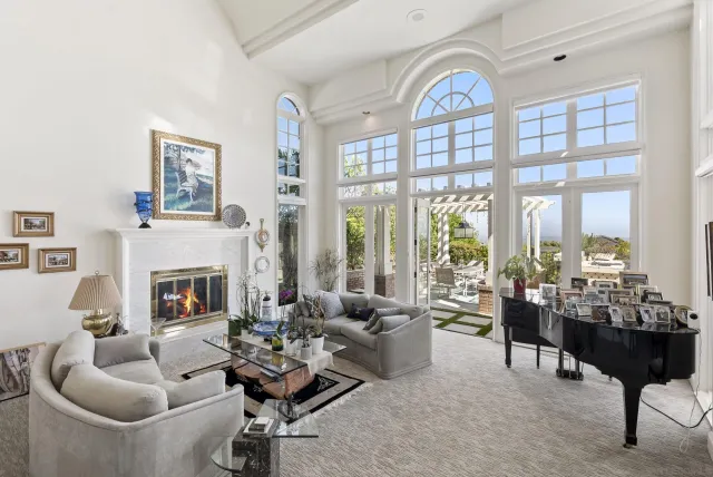$4,495,000 | 6815 La Jolla Scenic S Drive, La Jolla, CA 92037