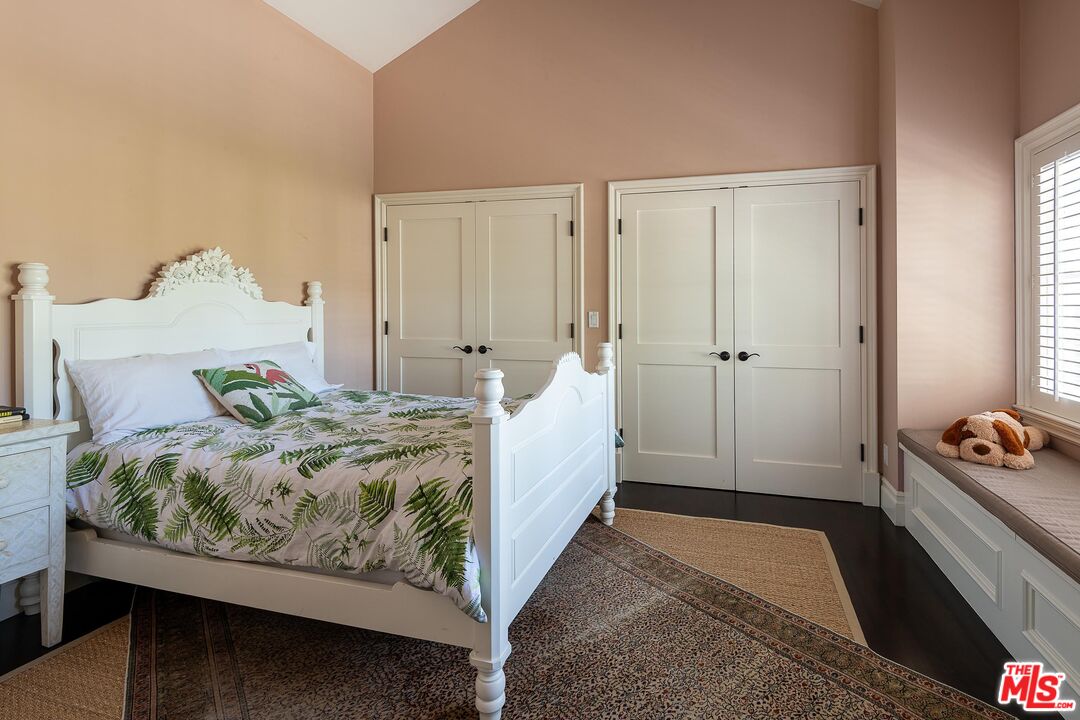 17417 Rancho Street Encino, CA 91316 - Photo 33 of 49