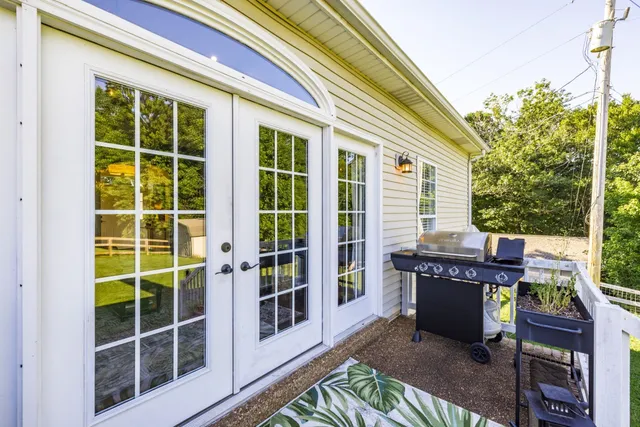 $499,900 | 915 Bowling Branch Road, Cottontown, TN 37048