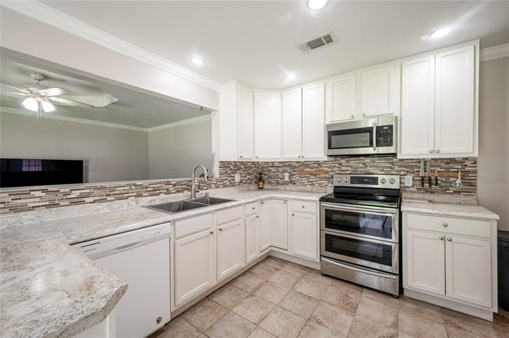 25647 Rosedown Drive Denham Springs, LA 70726 - Photo 5 of 14