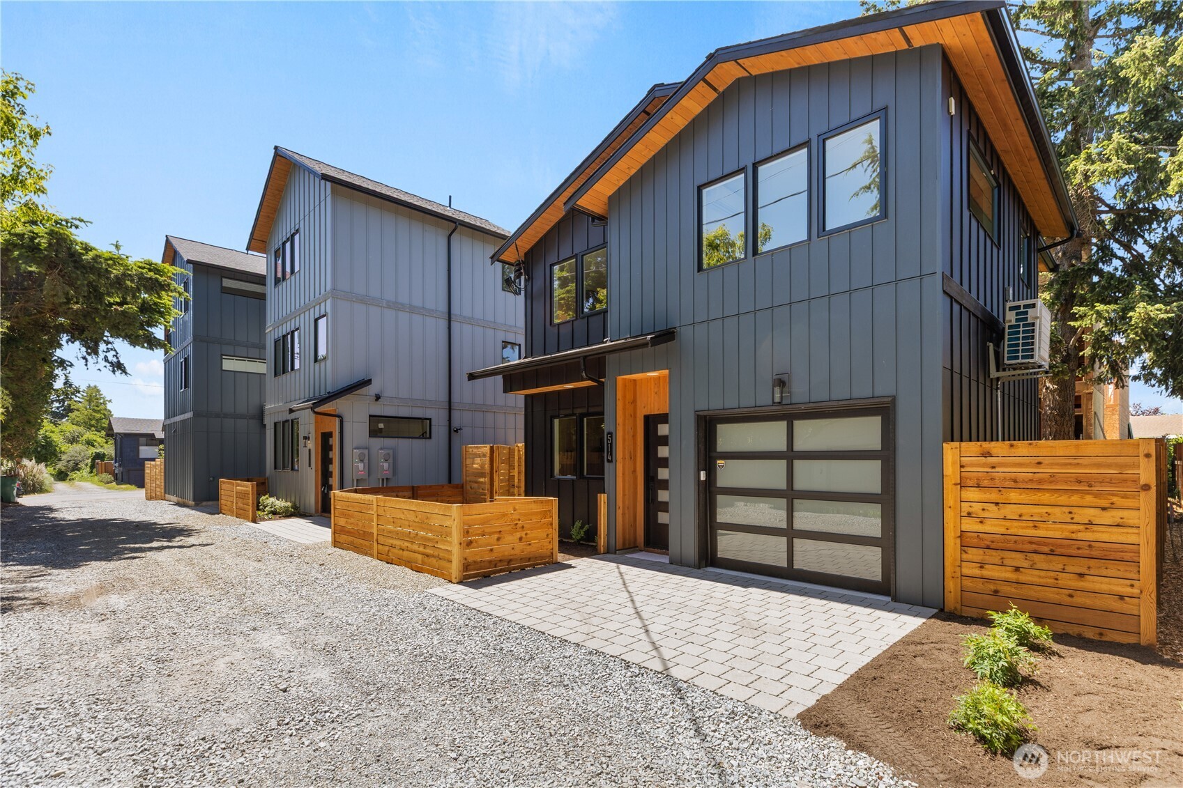 514 North 92nd Street Seattle, WA 98103 - Photo 2 of 38