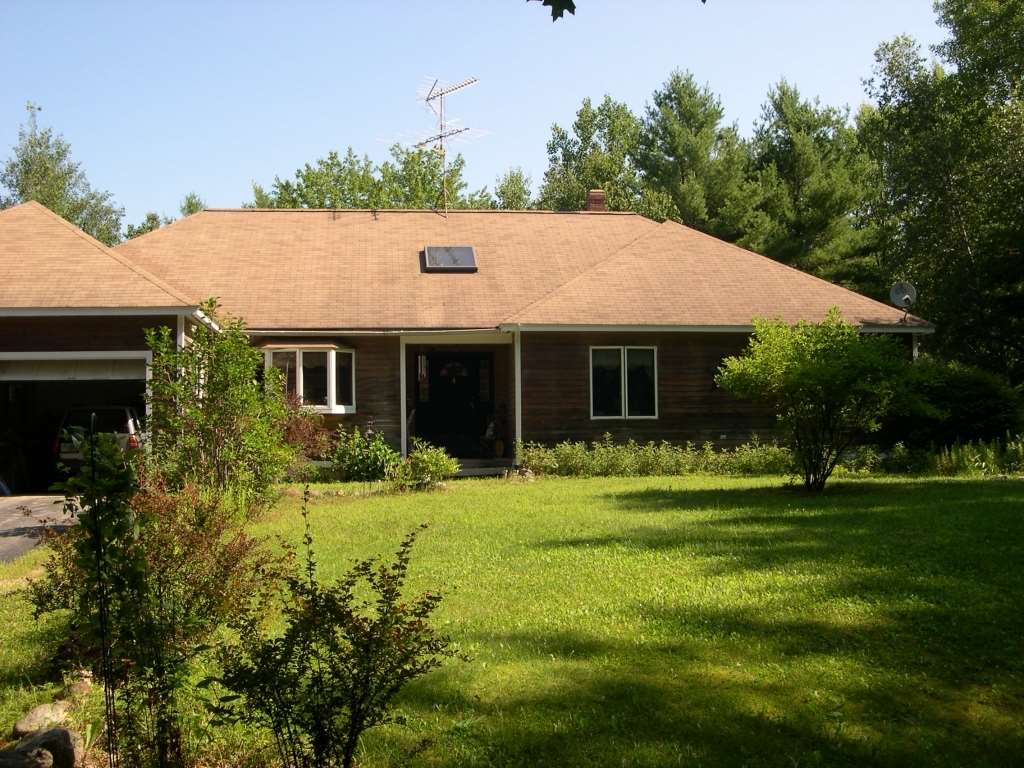 1106 Corn Hill Road Webster, NH 03303 - Photo 1 of 34