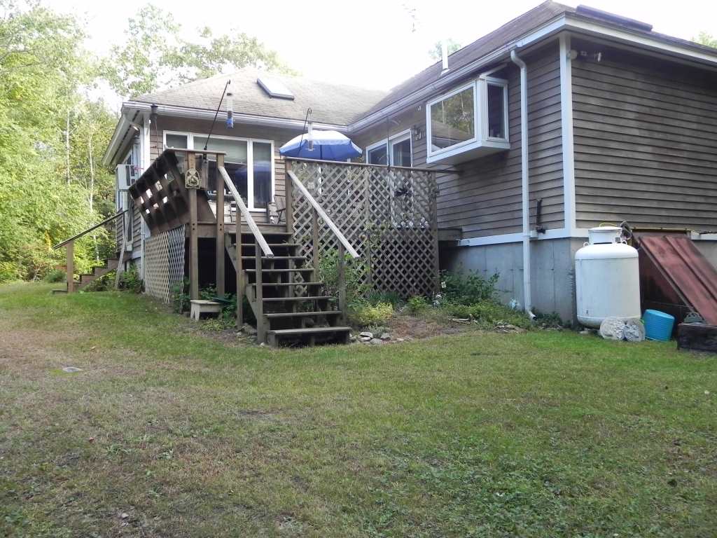 1106 Corn Hill Road Webster, NH 03303 - Photo 5 of 34