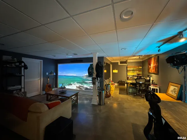 $349,900 | 1801 Colonial Drive, Marion, IL 62959