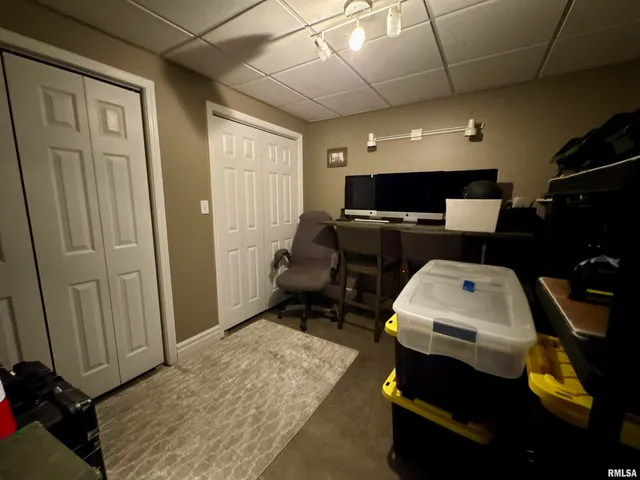 $349,900 | 1801 Colonial Drive, Marion, IL 62959