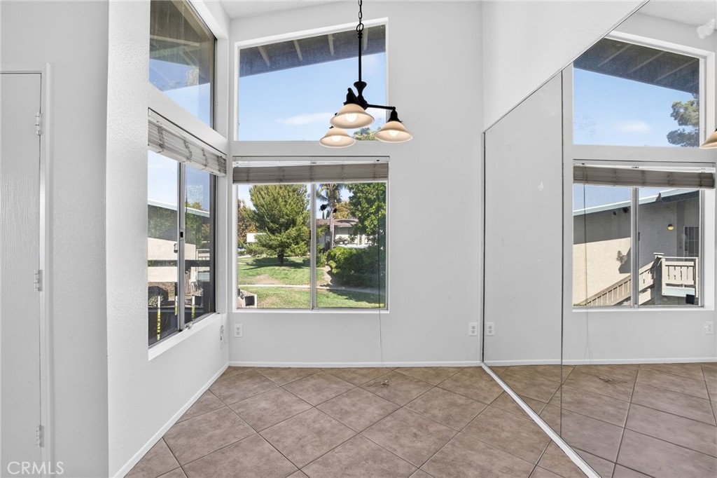 1800 East Old Ranch Road, Unit 166 Colton, CA 92324 - Photo 8 of 22 Dining Room