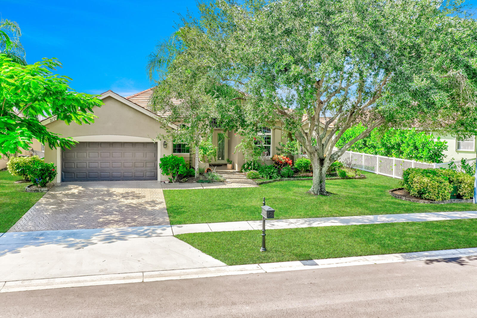 21707 Abington Court Boca Raton, FL 33428 - Photo 11 of 93 07-21707 ABINGTON CT-006