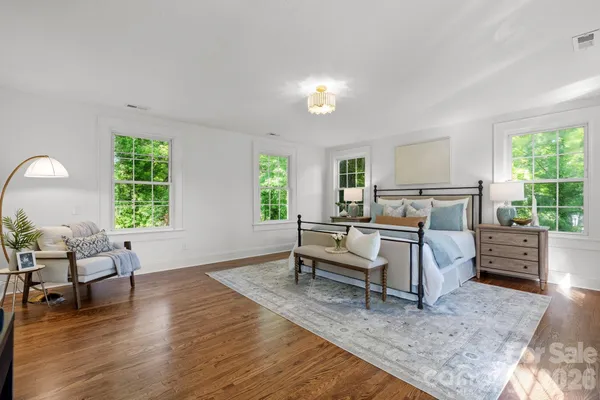 $724,900 | 625 4th St Drive Northwest, Hickory, NC 28601