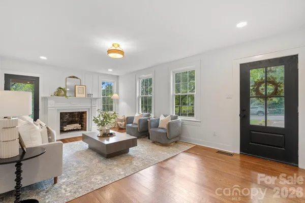 $713,000 | 625 4th St Drive Northwest, Hickory, NC 28601