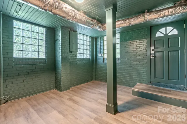 $724,900 | 625 4th St Drive Northwest, Hickory, NC 28601