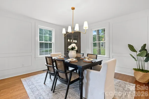 $724,900 | 625 4th St Drive Northwest, Hickory, NC 28601