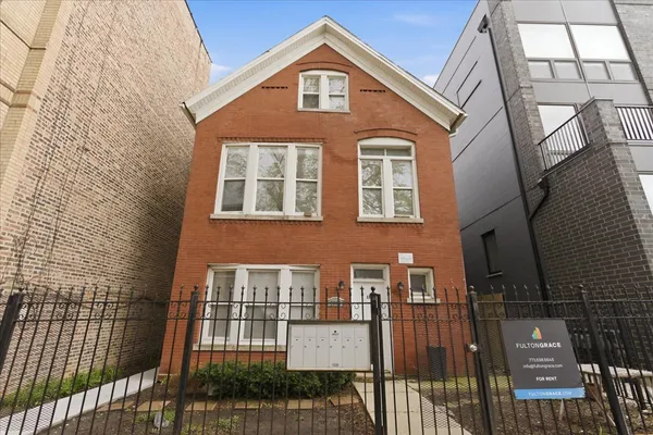 $2,500 | 2607 West Haddon Avenue, Unit 2F, Chicago, IL 60622