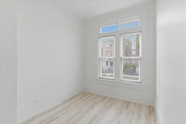 $2,500 | 2607 West Haddon Avenue, Unit 2F, Chicago, IL 60622