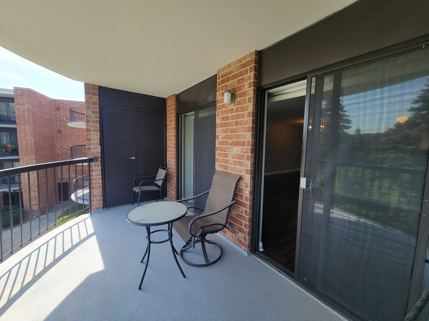 1505 East Central Road, Unit 312B Arlington Heights, IL 60005 - Photo 7 of 14