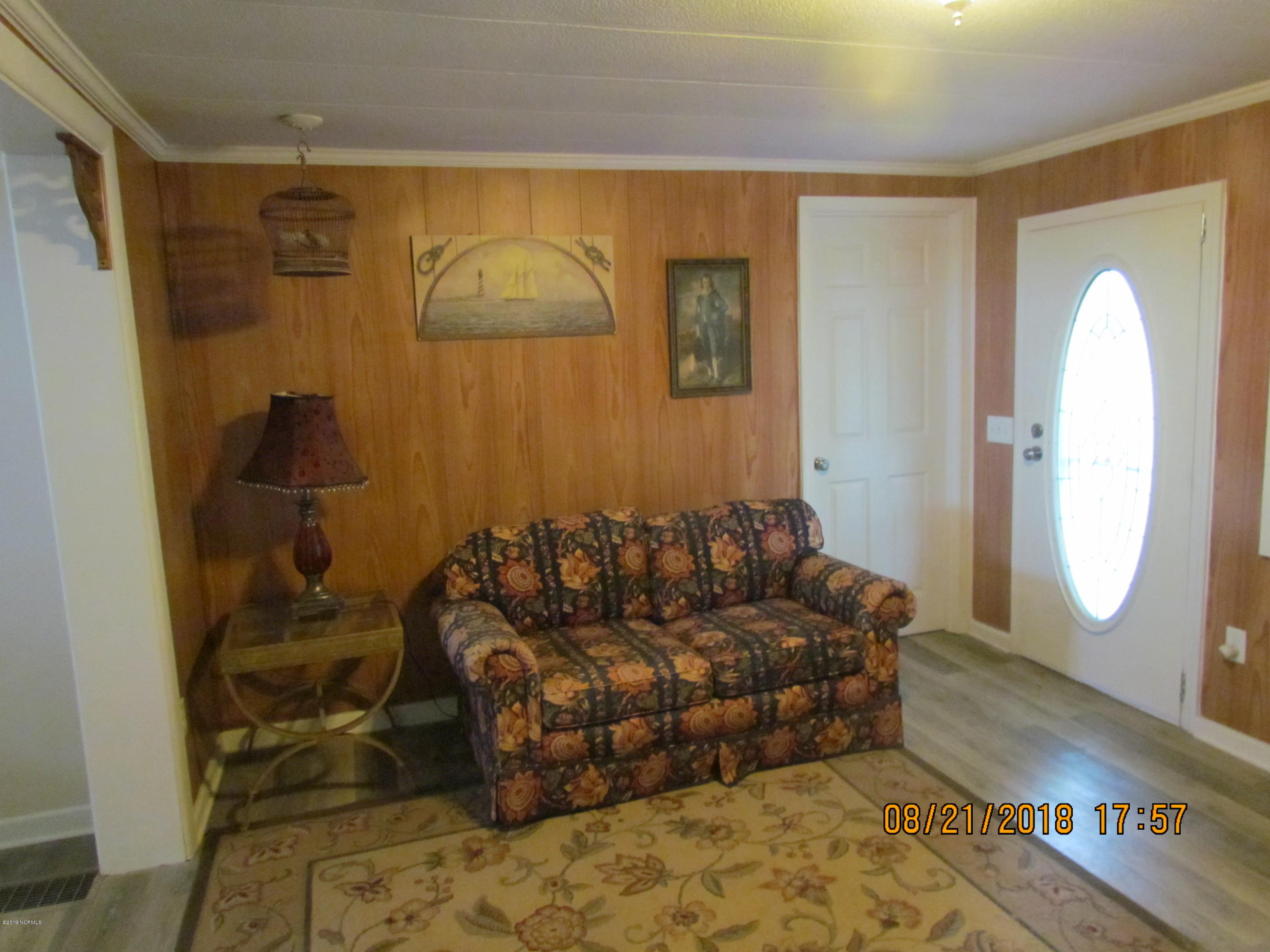 184 Piver Road Beaufort, NC 28516 - Photo 9 of 41 IMG_1905
