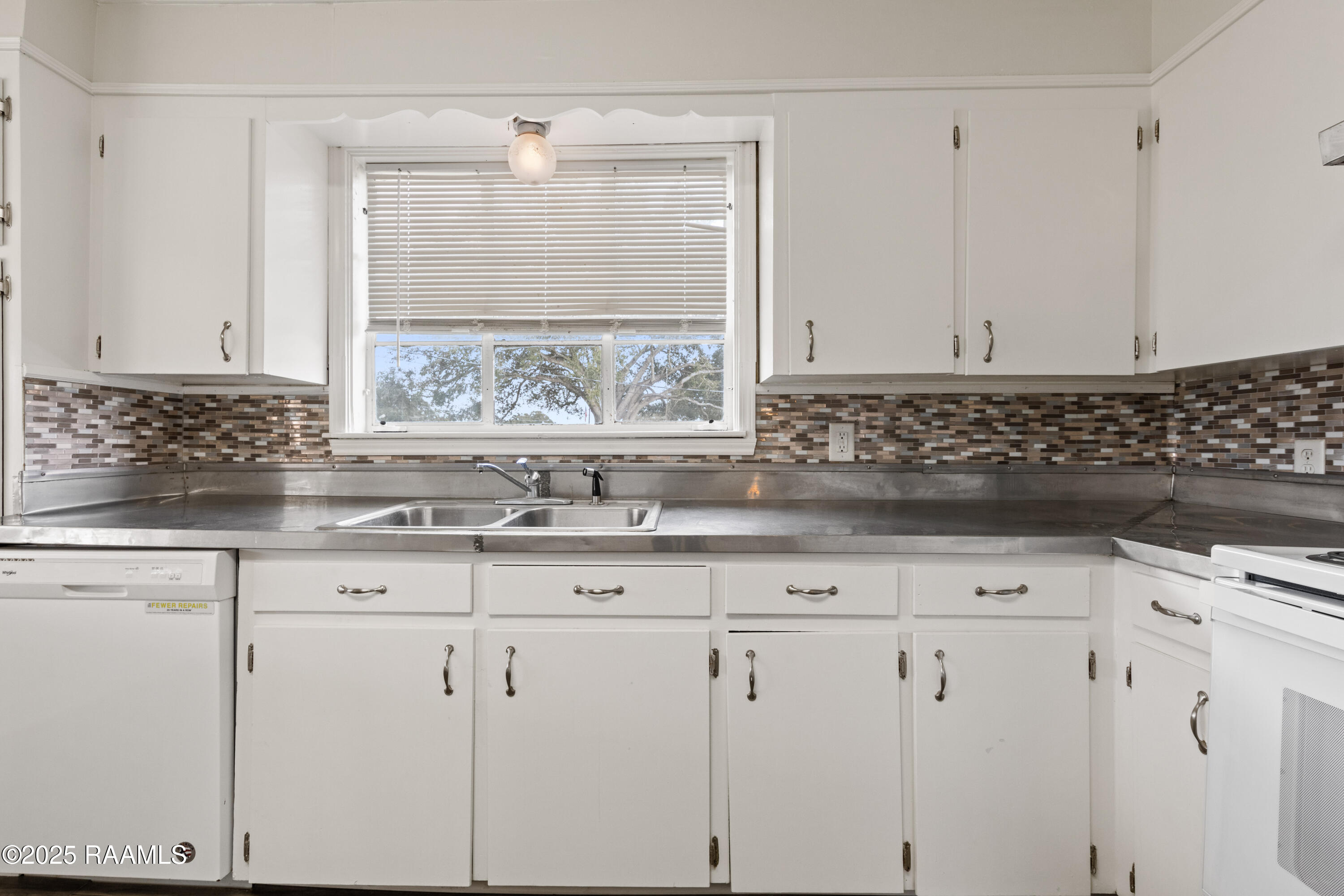 101 Sand Pebble Drive Lafayette, LA 70506 - Photo 10 of 30 101SandPebble-23