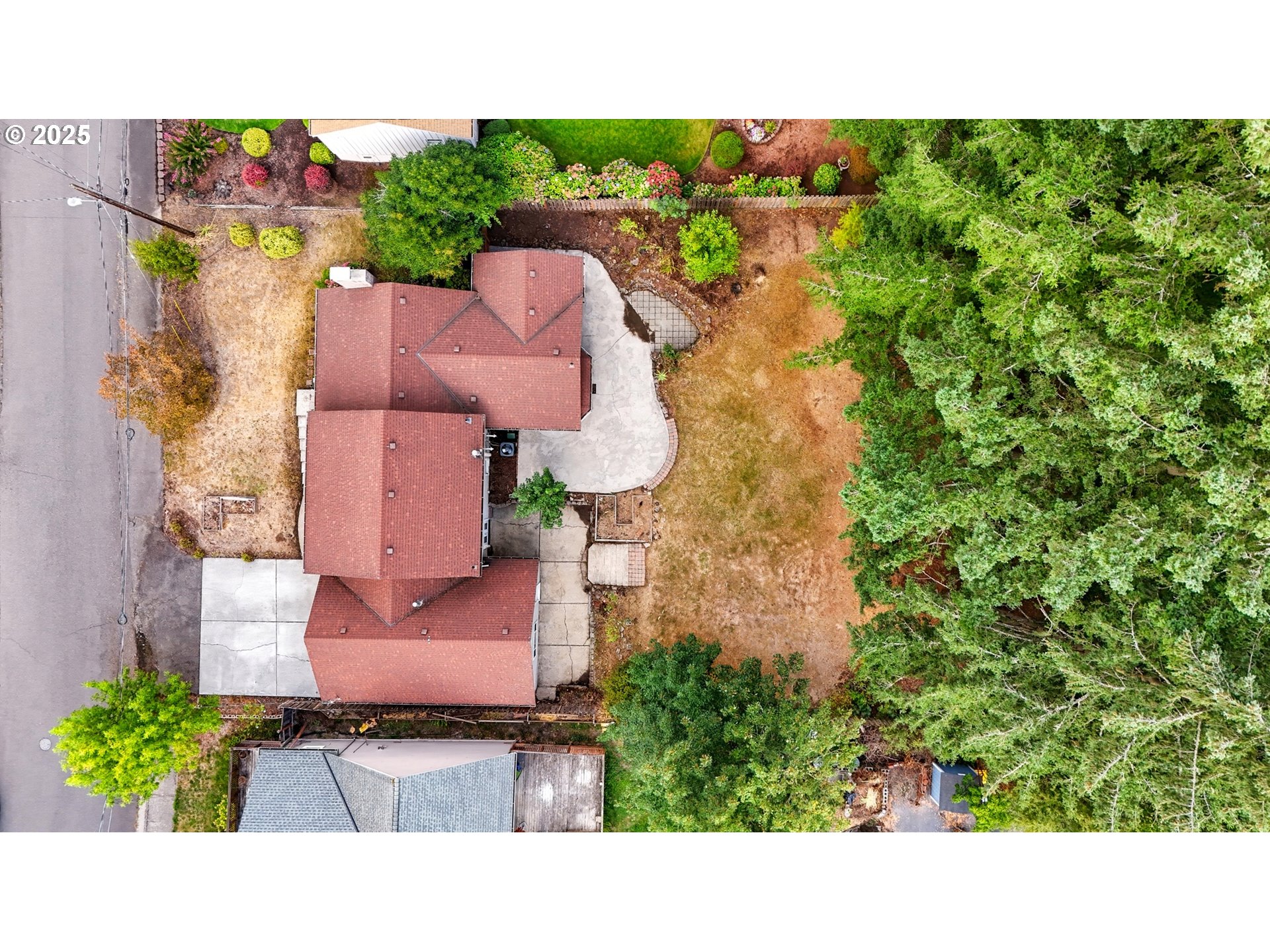 9360 Southwest Meadow Lane Portland, OR 97225 - Photo 37 of 48 a black and white photo of a house