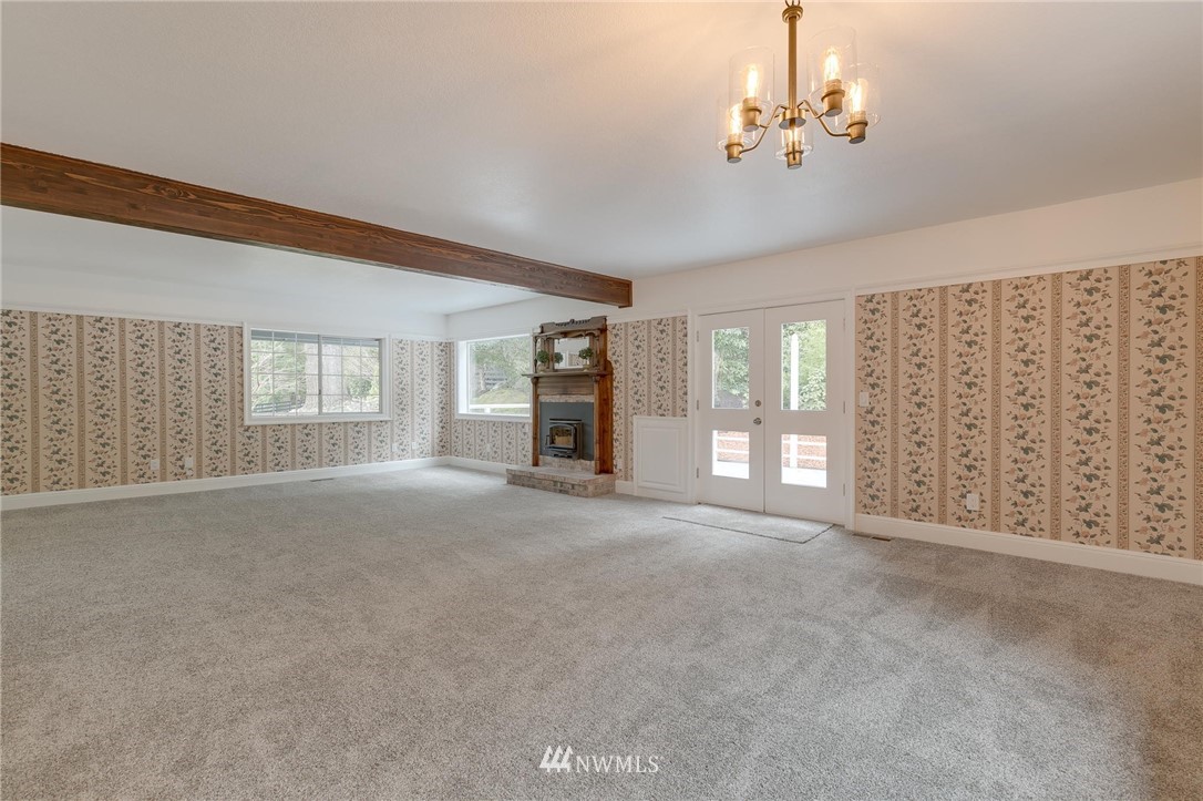 611 Newberg Road Snohomish, WA 98290 - Photo 12 of 40 a view of an empty room with a window