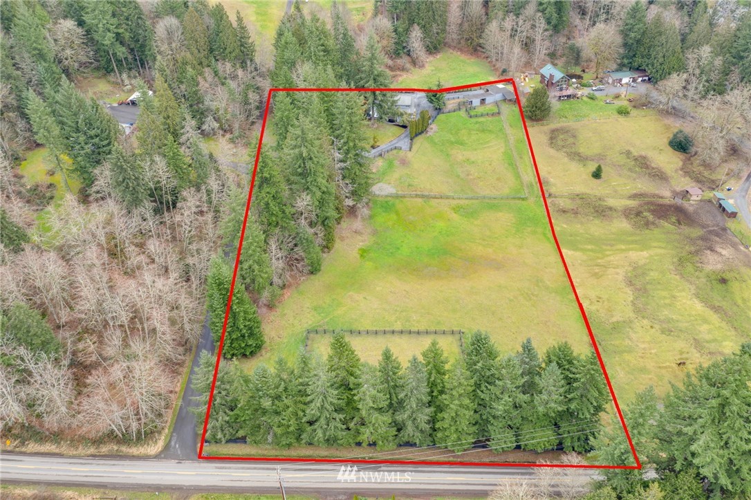 611 Newberg Road Snohomish, WA 98290 - Photo 39 of 40 a view of swimming pool