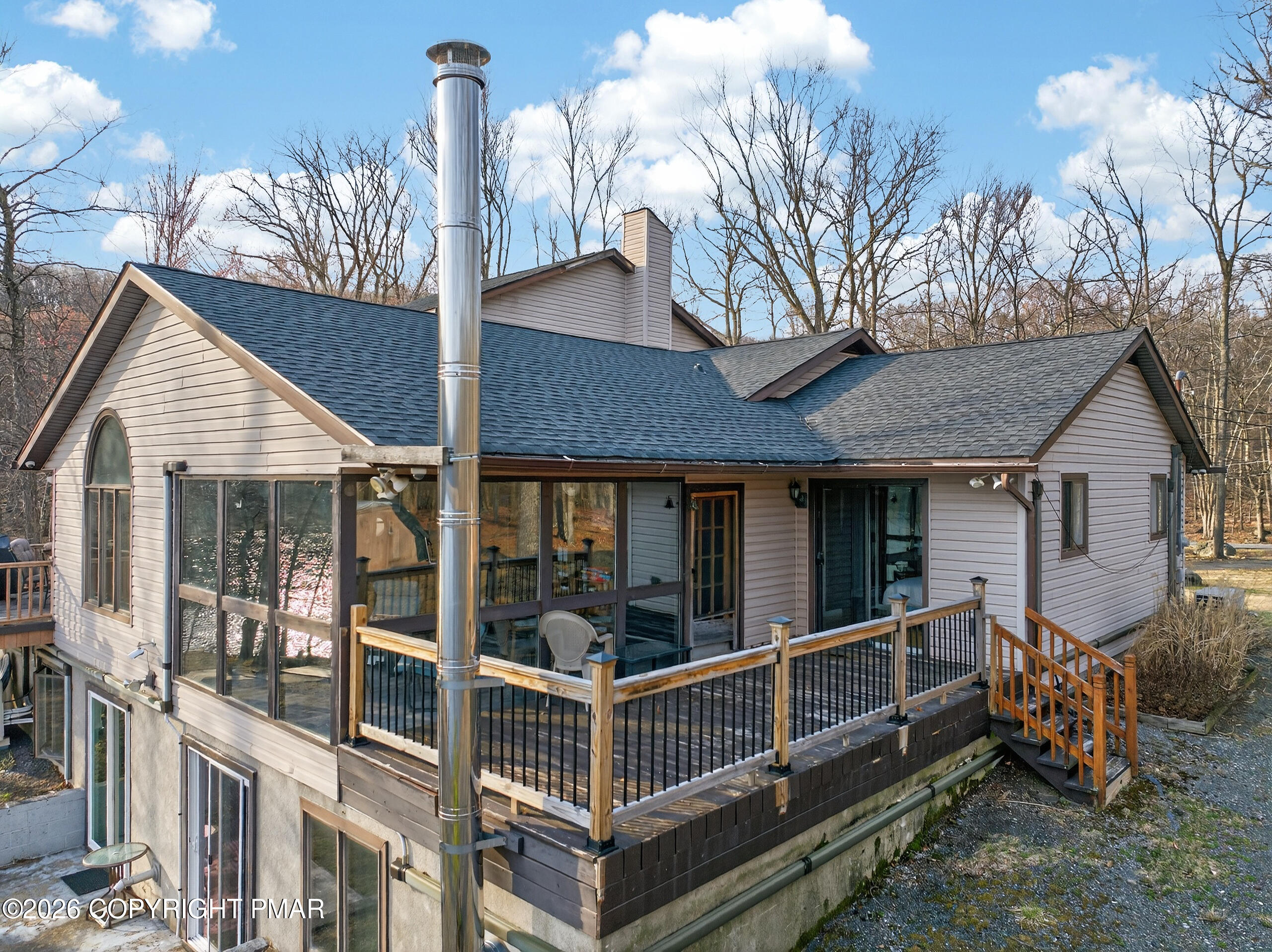 4143 Spring Circle Bushkill, PA 18324 - Photo 5 of 32 15