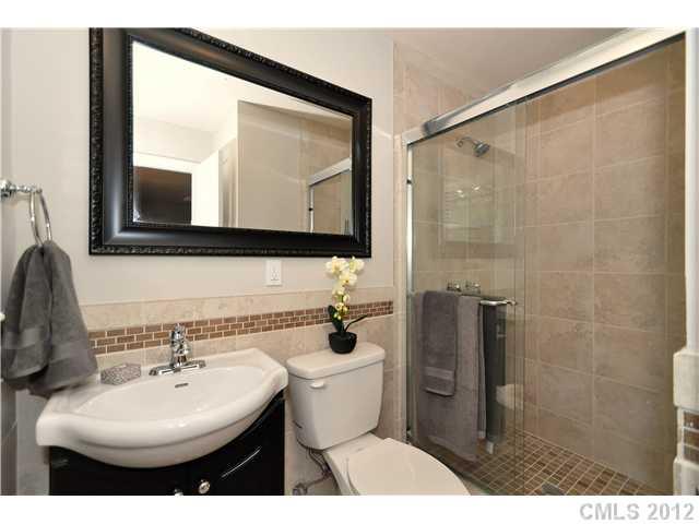 3342 Woodleaf Road Charlotte, NC 28205 - Photo 14 of 16 Gallery Image 14