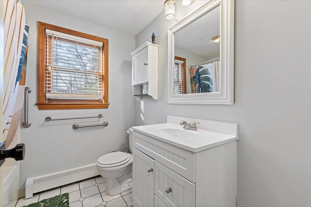 369 Cooper Road Northbridge, MA 01534 - Photo 16 of 31