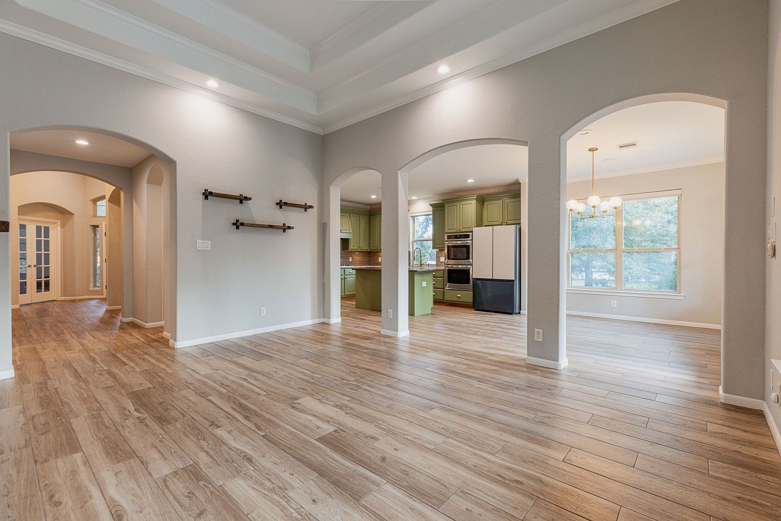 1122 Silveridge Conroe, TX 77304 - Photo 15 of 46