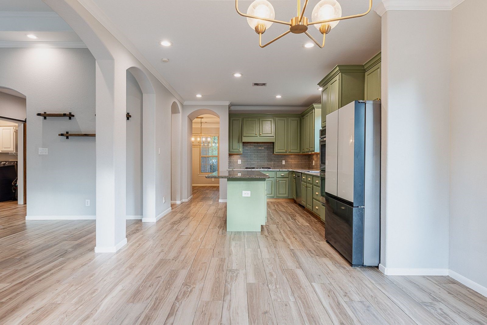 1122 Silveridge Conroe, TX 77304 - Photo 18 of 46