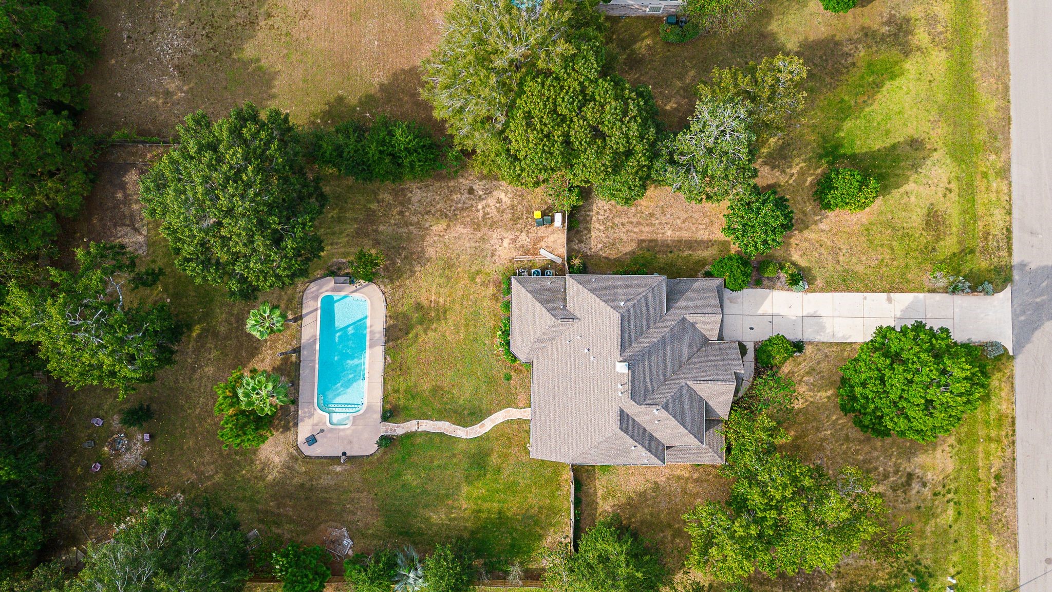 1122 Silveridge Conroe, TX 77304 - Photo 2 of 46