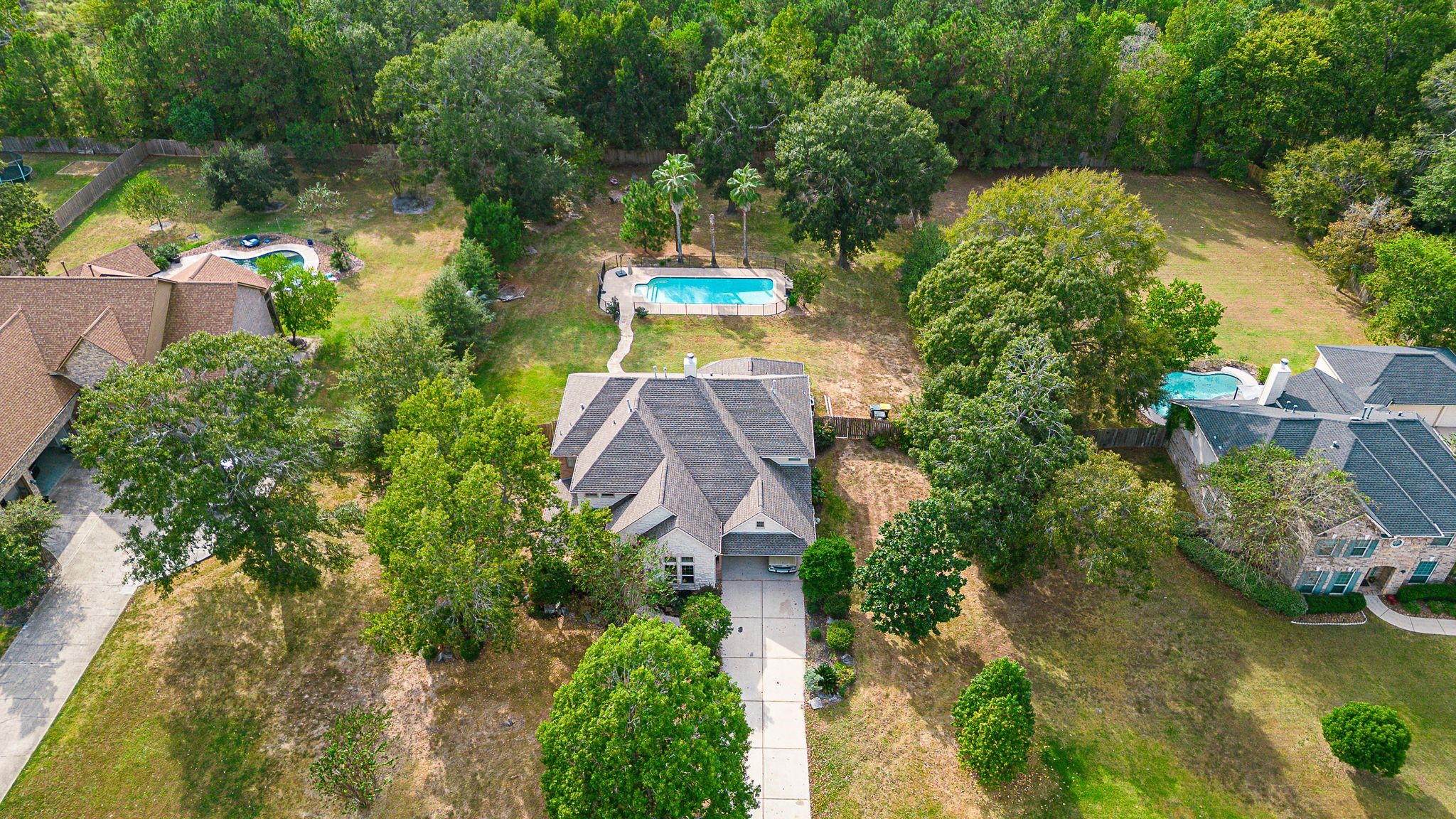 1122 Silveridge Conroe, TX 77304 - Photo 3 of 46