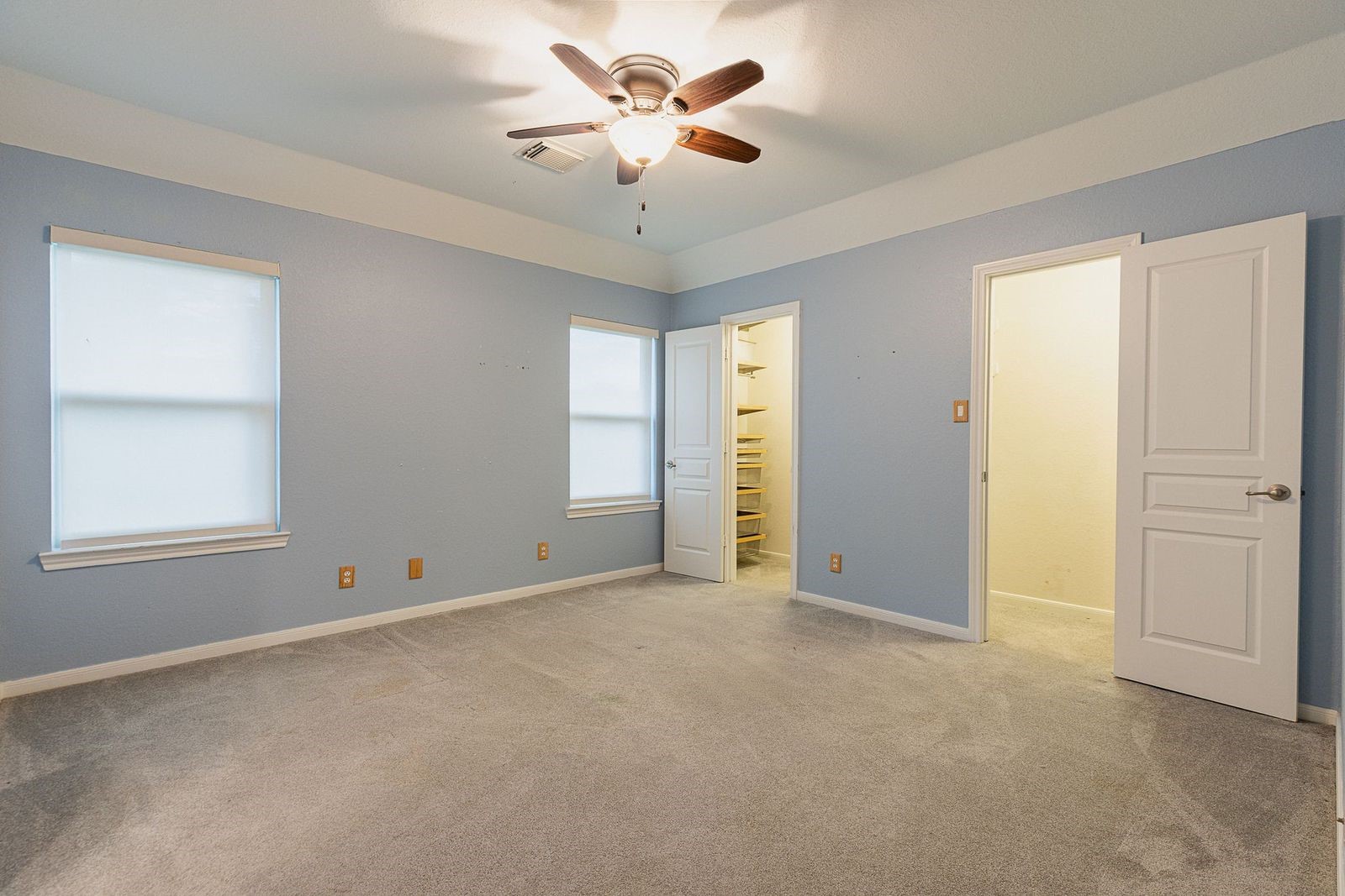1122 Silveridge Conroe, TX 77304 - Photo 37 of 46 Bedroom 4 with a walk-in closet and access to Jack & Jill bath